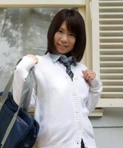日乃原杏在线播放,在线播放中的青春演绎与情感共鸣
