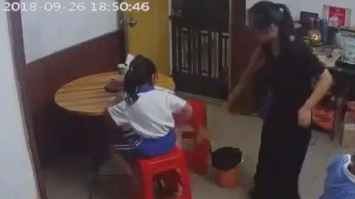 家长殴打小孩视频,家长殴打小孩事件引发社会关注