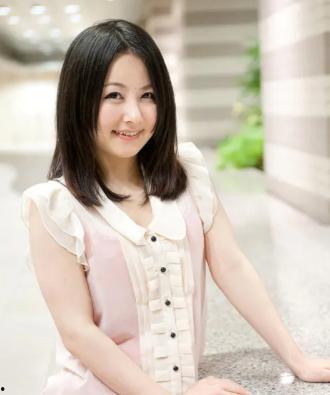 岩佐步美Av片,激情演绎，激情四溢的AV片女王